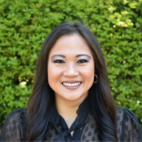 Meet your Posher, Catherine from NYC/Georgia!! - Picture 2 of 3